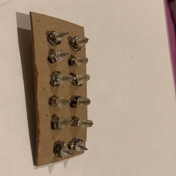 gold ball stud earrings - Picture 2 of 2